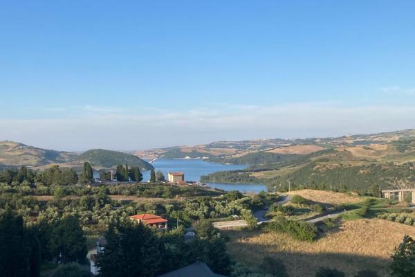 Guardialfiera Lake